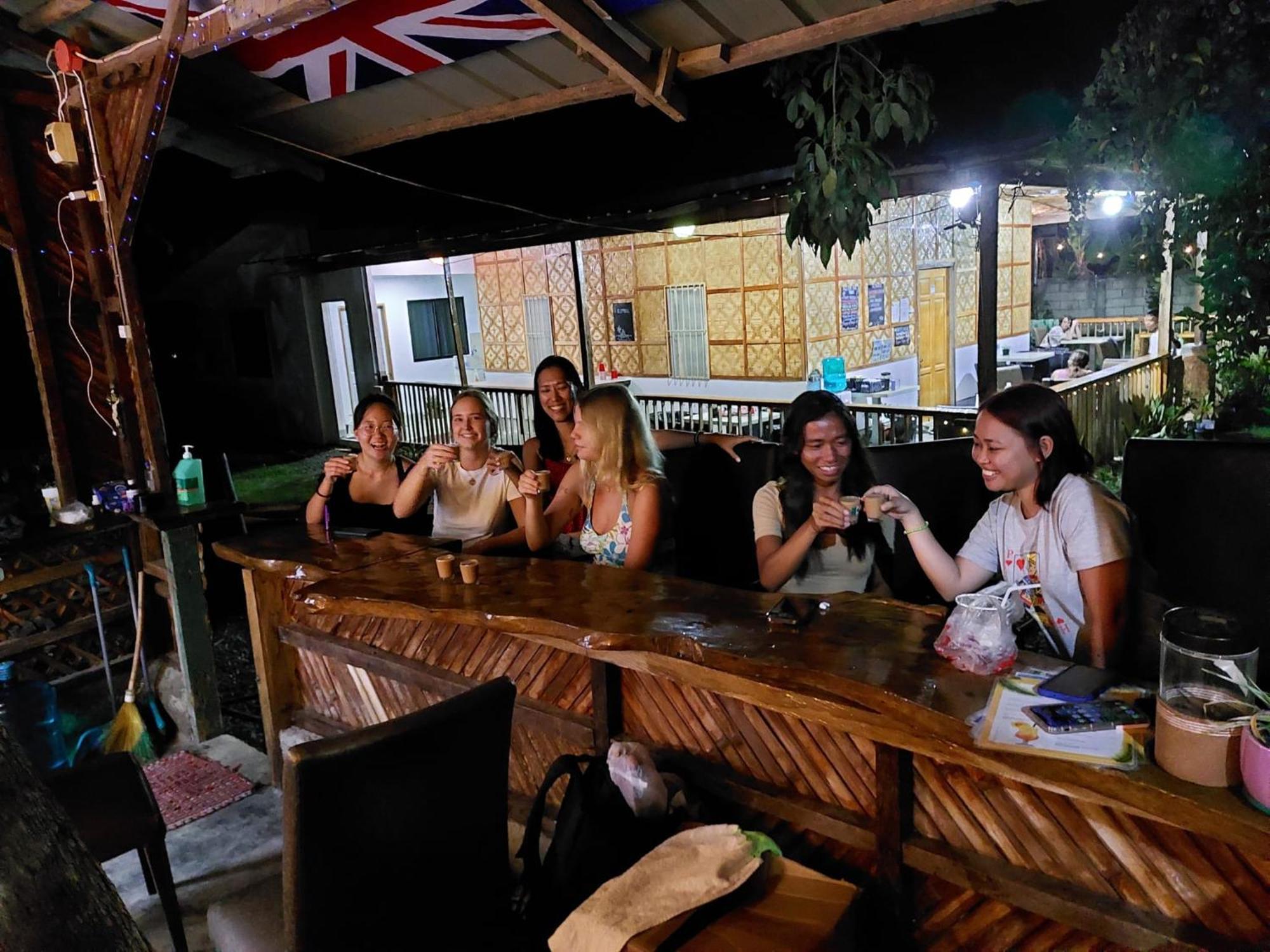 The Backyard Inn 莫阿尔博阿 外观 照片
