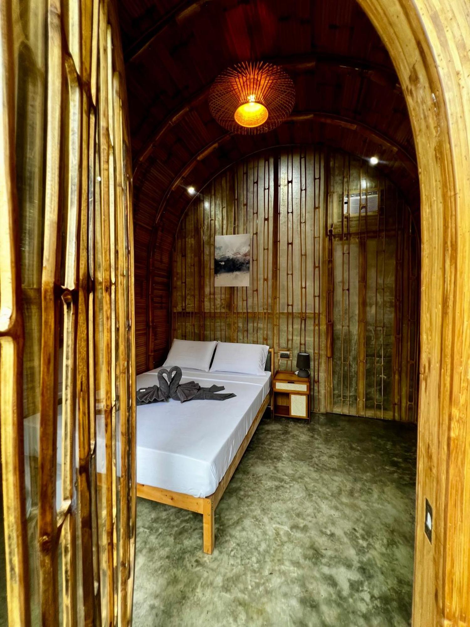 The Backyard Inn 莫阿尔博阿 外观 照片
